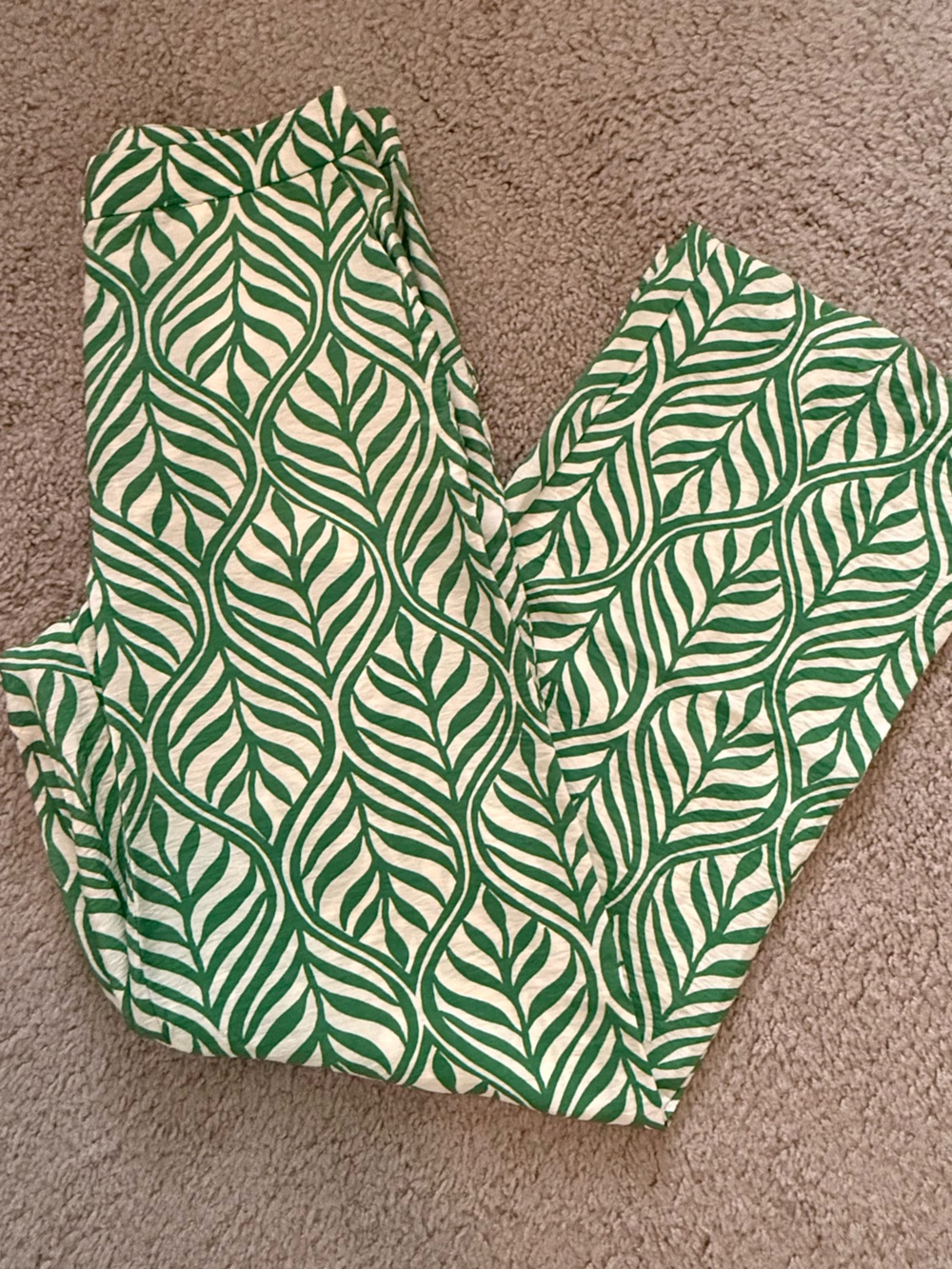 NWT H&M Green and Cream Leaf-Print Wide Leg Pants